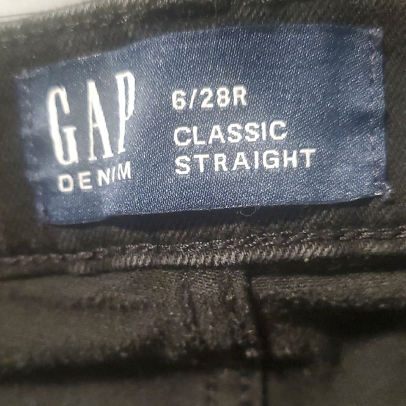 GAP Women's Classic Faded Black Straight Leg Jeans - Picture 2 of 9